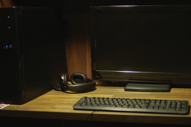 Internet Cafés 